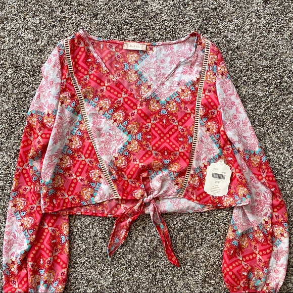 Altar’d state blouse - Picture 6 of 6